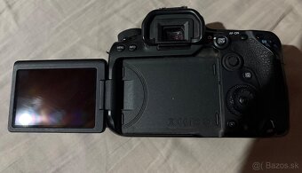 Canon EOS 90D - 3