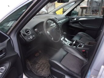 FORD S-MAX 2,0TDCI 120KW r v 2012 + 2008 - 3