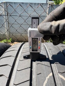 275/35 R20 a 245/40 R20 Pirelli P ZERO - 3