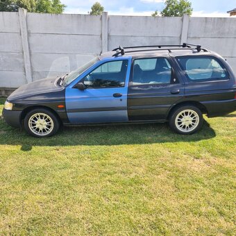 Predam Ford escort - 3
