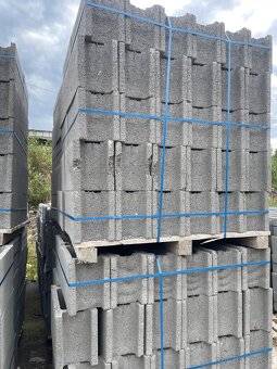 Rôzny stavebný materiál - 3