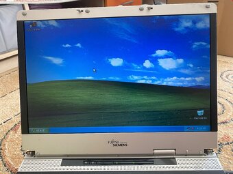 Fujitsu Amilo Pro - 3