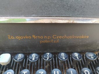 Zbrojovka Brno Historický písací stroj. - 3