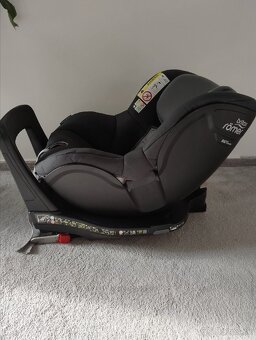 Britax Römer dualfix M i-size otočná autosedačka - 3