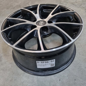 Hliníkové disky 5x114,3 R17 8J ET45 - 3