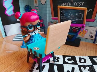 L.O.L. SURPRISE nábytok s bábikou - 3