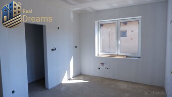 Ponúkame na predaj štvorizbový rodinný dom v obci Radava v s - 3