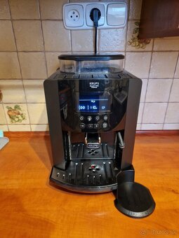 Predám automatický kávovar Krups Arabica Latte - 3
