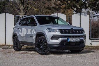 Jeep Compass 1.5 e-Hybrid Night Eagle II / NELAKOVANÉ - 3