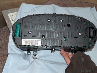 Vw Polo 9n budíky 1.2 51kw - 3