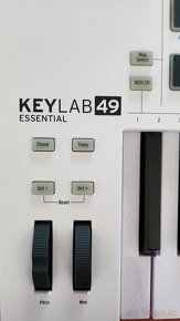 Arturia KeyLab Essential 49 MIDI keyboard White - 3