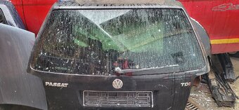Predám kufrove dvere vw touran passat b6 b7 - 3