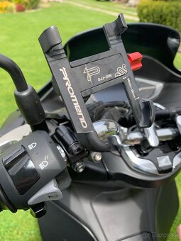 Krasna Cierna Honda PCX 125 ako Nova - 3
