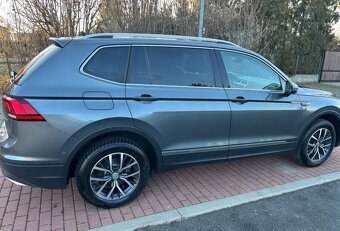 Predám  Mercedes-Benz  2l benzín cena pevna - 3