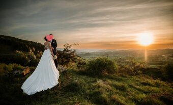 Korálkové svadobné šaty - 3