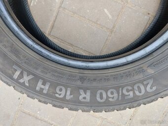 Predám 2ks zimné 205/60 R16 96H - 3