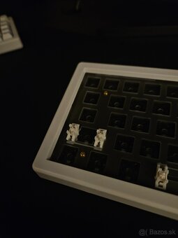Mechanická Klávesnica - GMK67 - barebone - 3