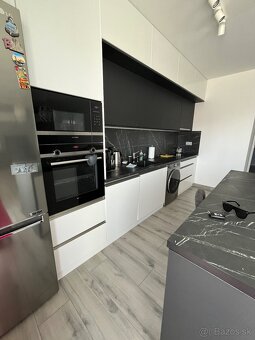BEZKONKURENČNÁ CENA Predaj kompletne zariadeného 2-i - 3