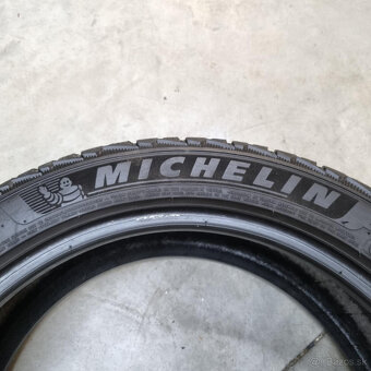 Zimné pneumatiky 235/45 R18 MICHELIN DOT3022 - 3