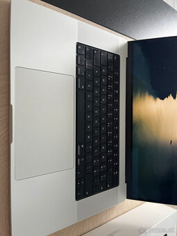 Macbook Pro 16 M1 - 3