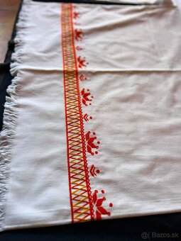 Detviansky HOLOPUPKÁRSKY kroj - 3