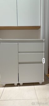 Elegantný výsuvný písací stôl - 3