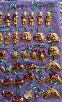 vianočné ozdoby kus 1,20€ - 3