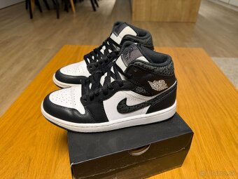 Air Jordan 1 MID SE panda elephant EUR 40,4 - 3