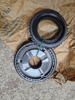 Synchronizační spojka zetor forterra - 3