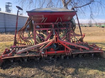 Sejačka mistral s rotačnými bránami Kuhn 4m - 3