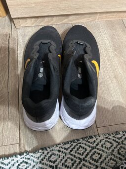 Nike revolution 6 - 3
