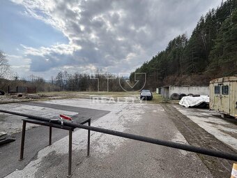 NA PREDAJ – Stavebný pozemok v krásnom prostredí pri... - 3