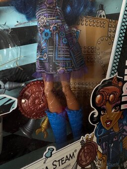 Predám Monster High Robecca Steam Art Class - 3