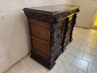 Starožitná skříň Mechelen - 3