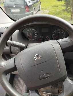 Predám Citroen Jumper 2.2 - 3