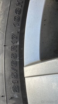 13.	VW Tiguan 215/65/ r17 - 3