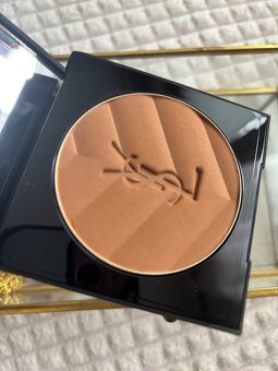 Úplne nový len skladovaný bronzer Yves Sint Lurent - 3