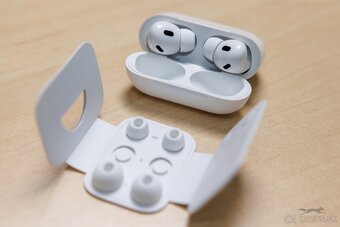 Apple AirPods Pro 2 - 3