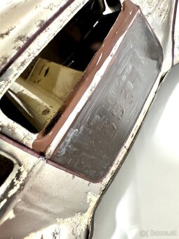 Staré plechové autíčko na klúčik - 3