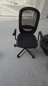 Stoly a stolička - 3