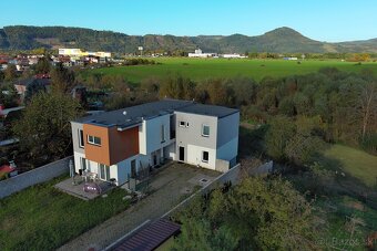 EXKLUZÍVNE Moderný zariadený 4-izbový rodinný dom, 2 k - 3