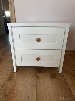 Nocny stolik, pol rocny - 3