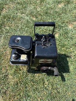 BRIGGS&STRATTON 2 HP benzínový motor. - 3