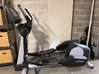 Life Fitness elipticky trenazer - 3
