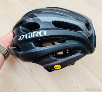 Prilba Giro Register Mips (super stav) - 3