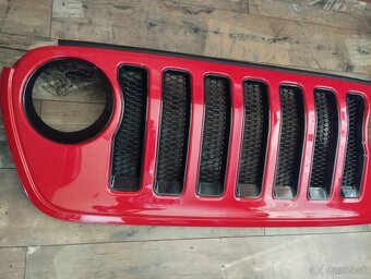 Jeep Wrangler - predna maska ako nova r. 2021 JL - 3