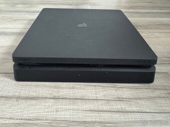 Predám Playstation 4 Slim 500GB + Controller - 3