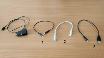 Slúchadla Samsung, Sony kryt, USB nabíjačka, AUX kábel, Kábe - 3