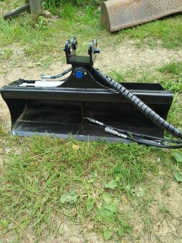 Hydraulická svahova lyžica - 3