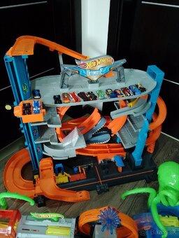 Hot Wheels - 3